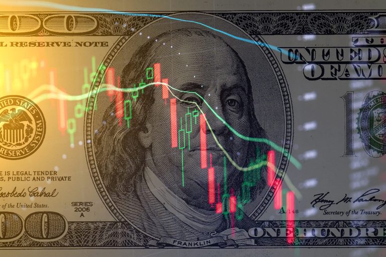 Slowing inflation weighs on the US dollar