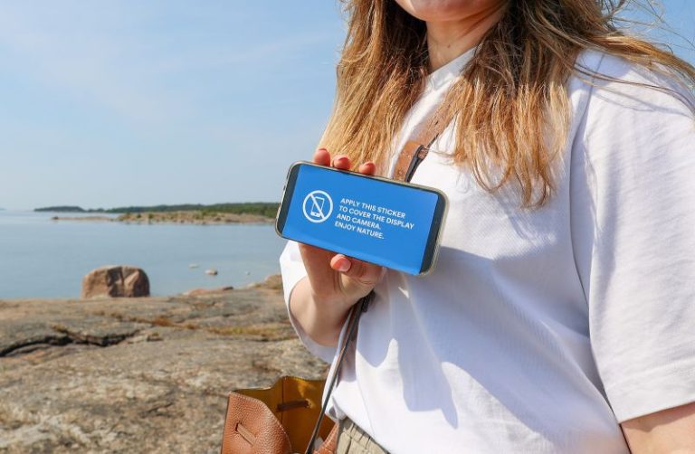 European tourist island declares itself a phone-free zone