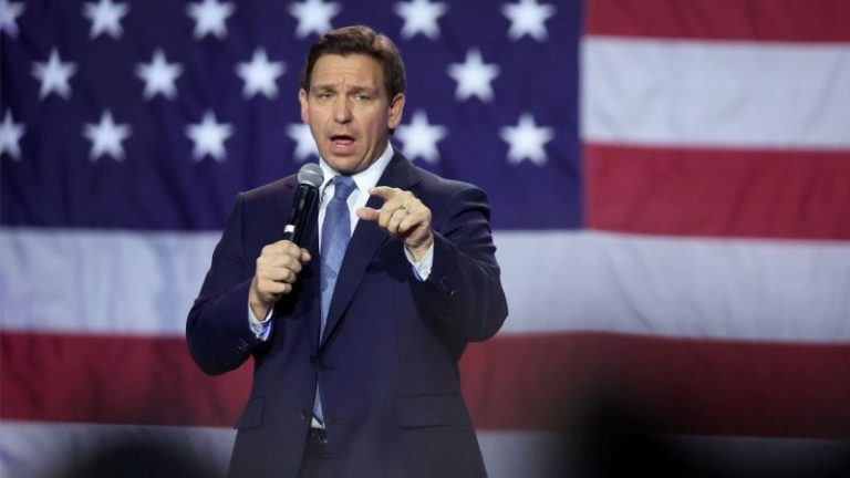 Oklahoma Gov. Stitt endorses DeSantis in 2024 Republican race, praises ‘dogged conviction’ in COVID-era