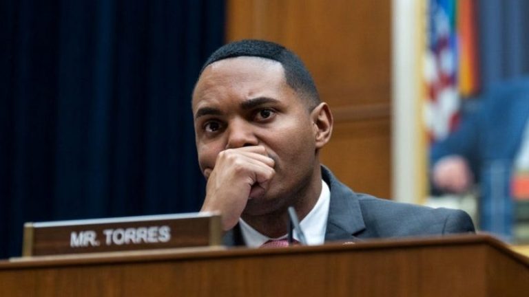 House Democrat bill would force labeling of AI use