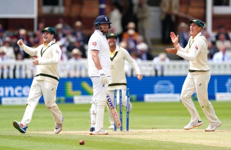 Controversial decision ignites Ashes Test as Australia takes commanding lead
