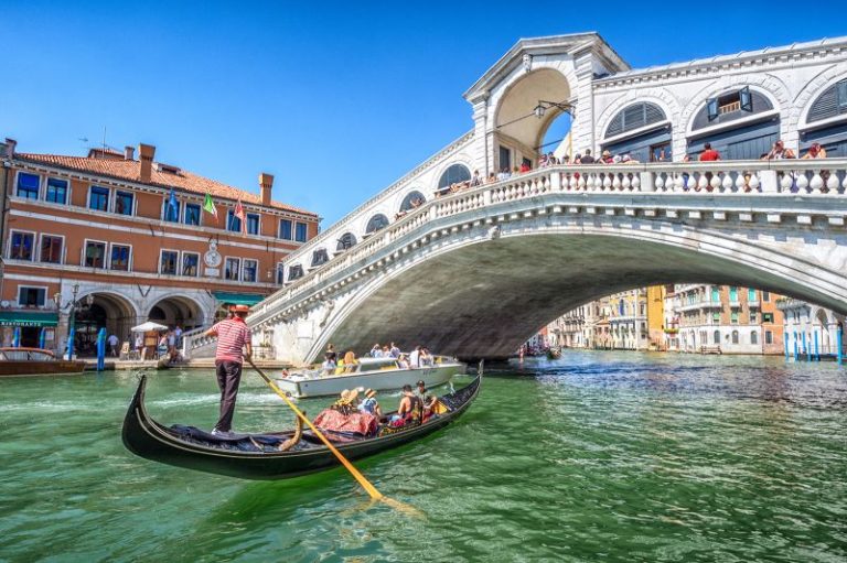 UNESCO recommends putting Venice on its heritage danger list