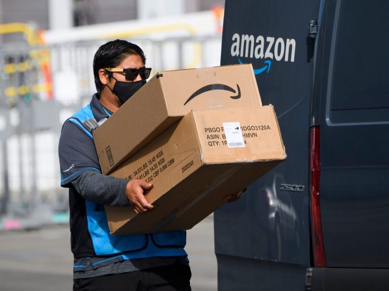 Apple and Amazon report mixed fortunes