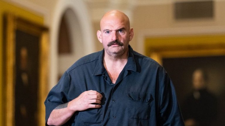 Fetterman wears casual shorts to Senate for meeting with Zelenskyy, days after dress code dropped