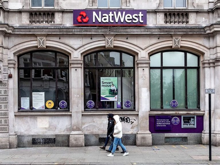 Guidance warnings and NatWest pull the FTSE100 to a 2-month low