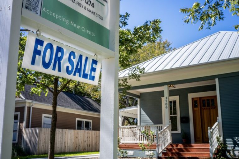Pending home sales drop to a record low, even worse than during the financial crisis